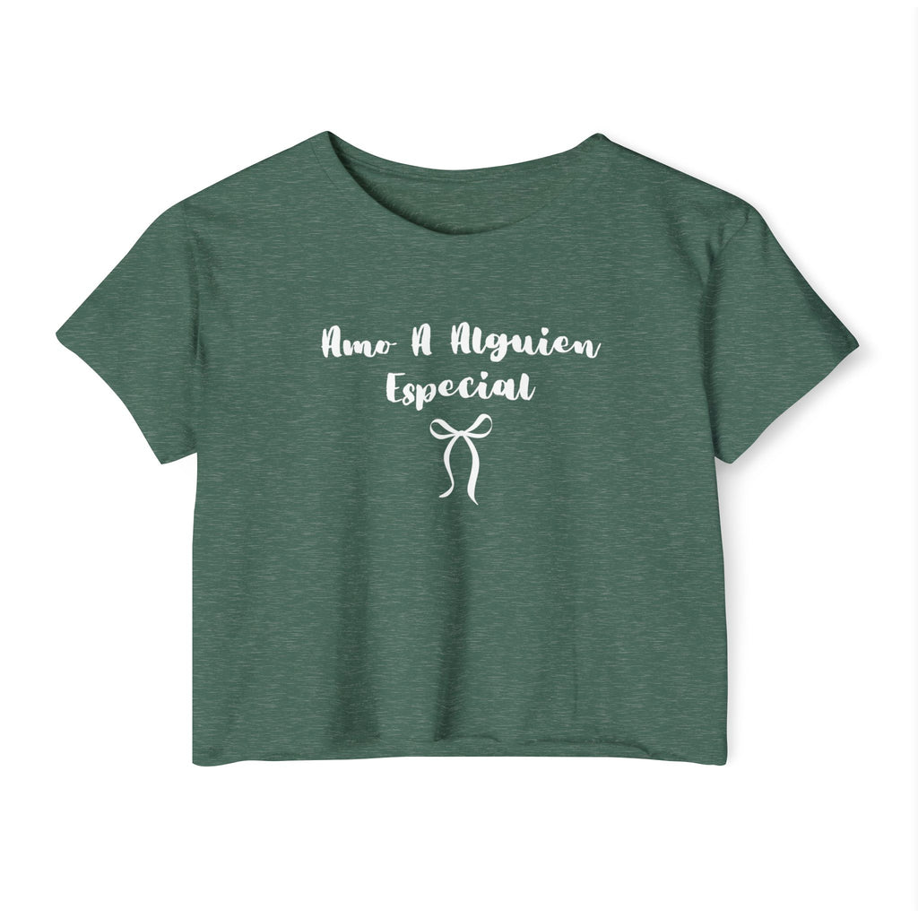 “Amo A Alguien Especial” Women’s Crop Top
