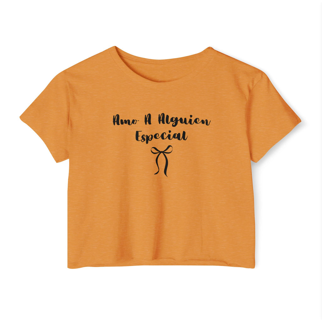 “Amo A Alguien Especial” Women’s Crop Top