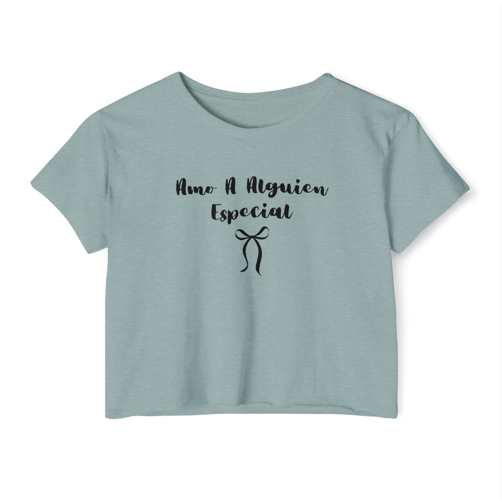“Amo A Alguien Especial” Women’s Crop Top
