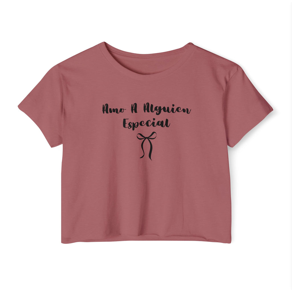 “Amo A Alguien Especial” Women’s Crop Top